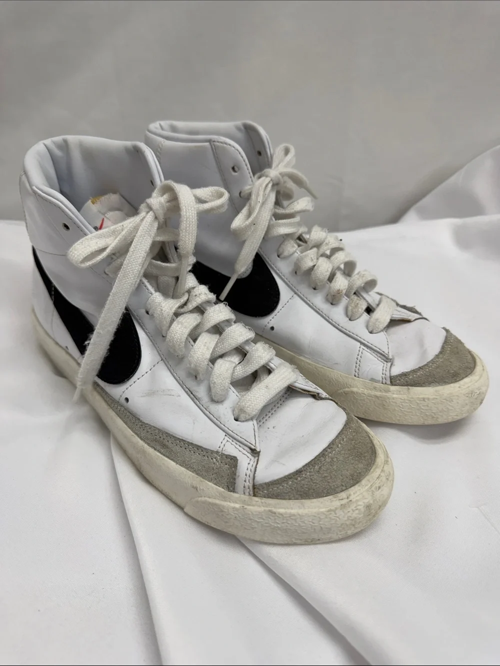 Nike White Black High-Top Athletic Sneakers